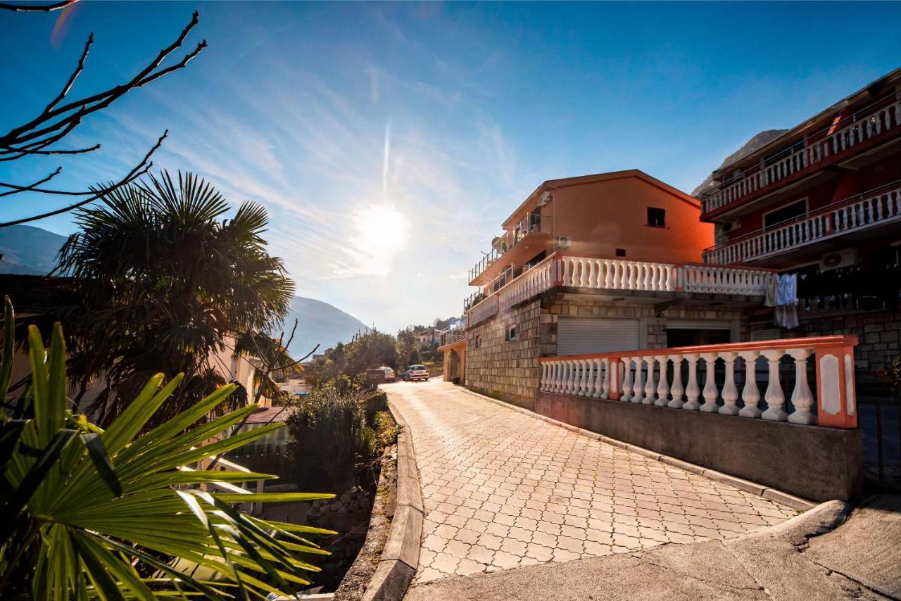 Apartments Markovic Cattaro Esterno foto