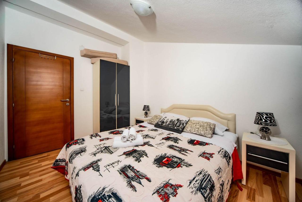 Apartments Markovic Cattaro Esterno foto