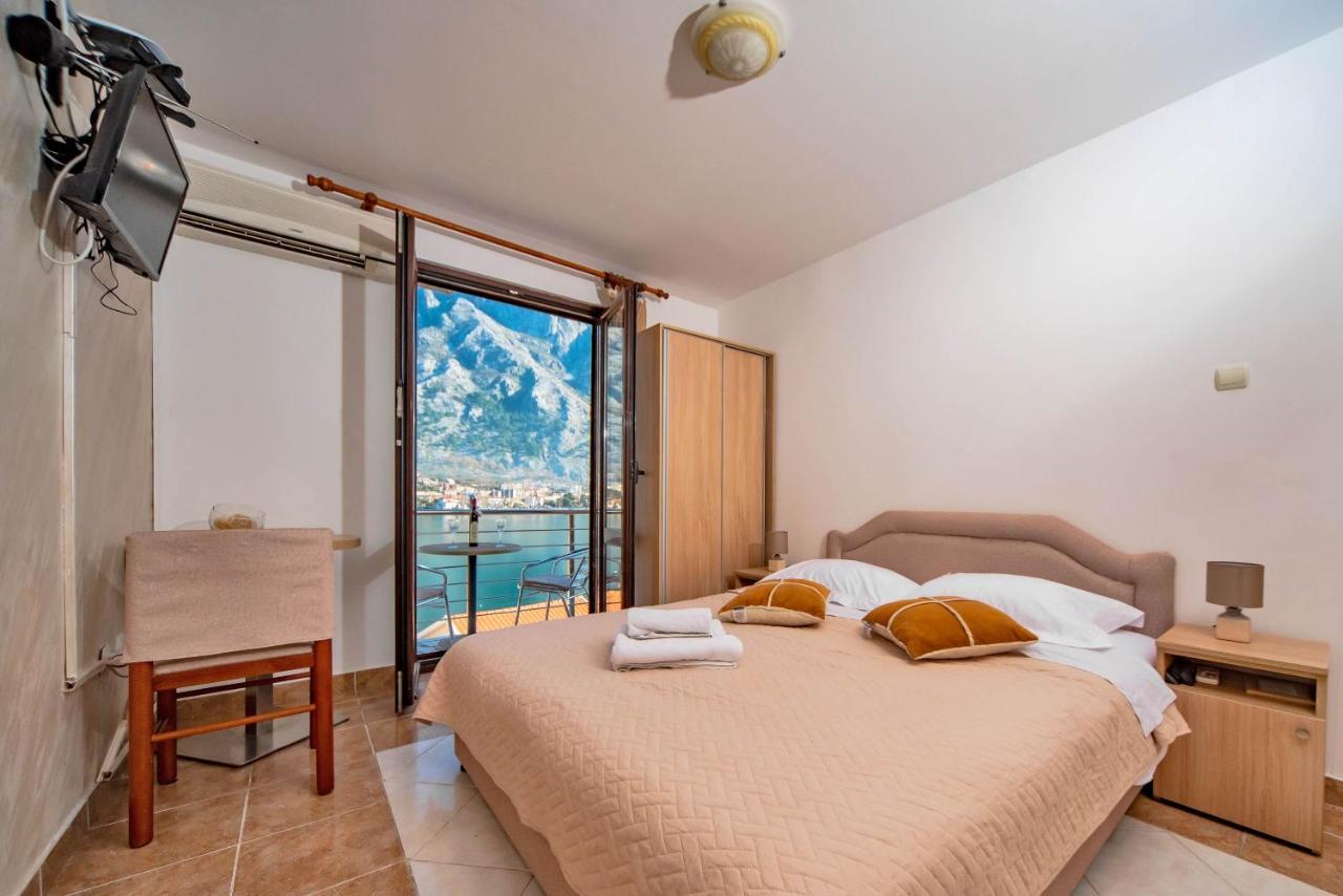 Apartments Markovic Cattaro Esterno foto