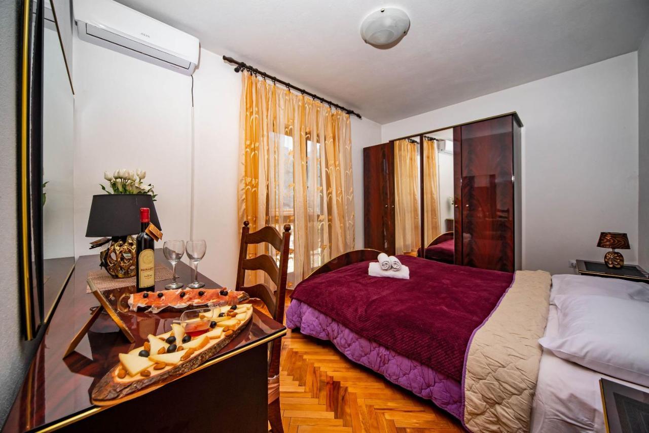 Apartments Markovic Cattaro Esterno foto